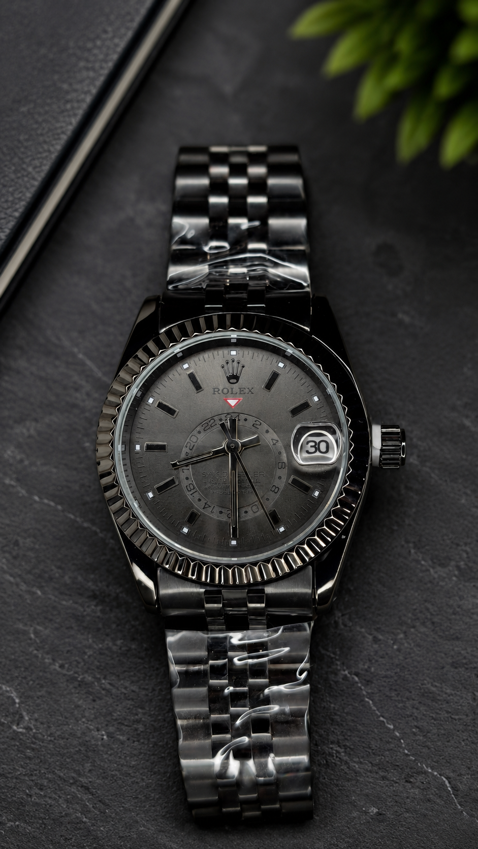 Luxury Stainless Steel Analog Wrist Watch – Premium Business & Casual Style